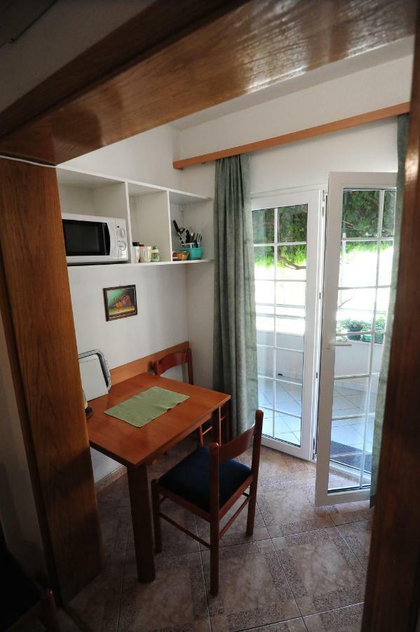 Milic Apartments Makarska Buitenkant foto
