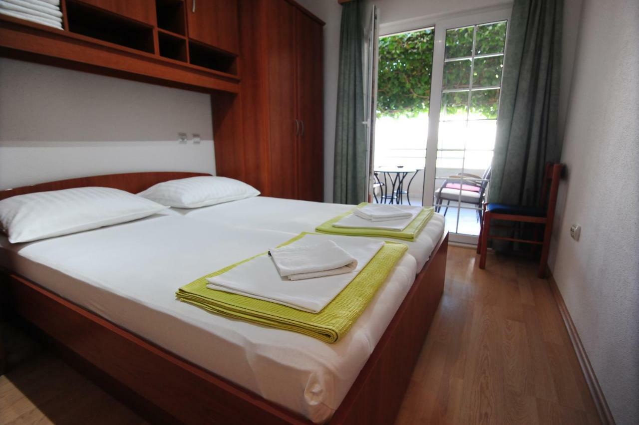 Milic Apartments Makarska Buitenkant foto
