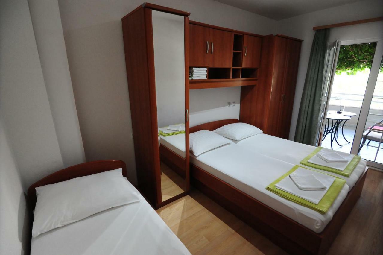 Milic Apartments Makarska Buitenkant foto