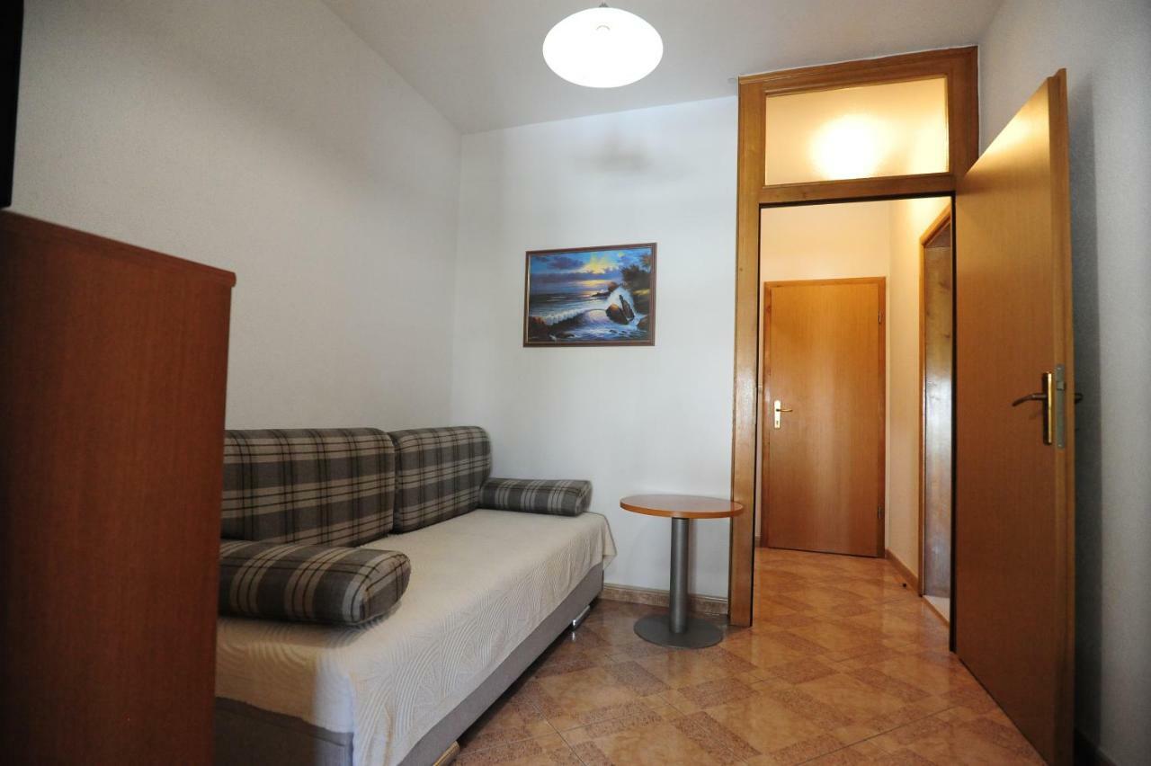Milic Apartments Makarska Buitenkant foto