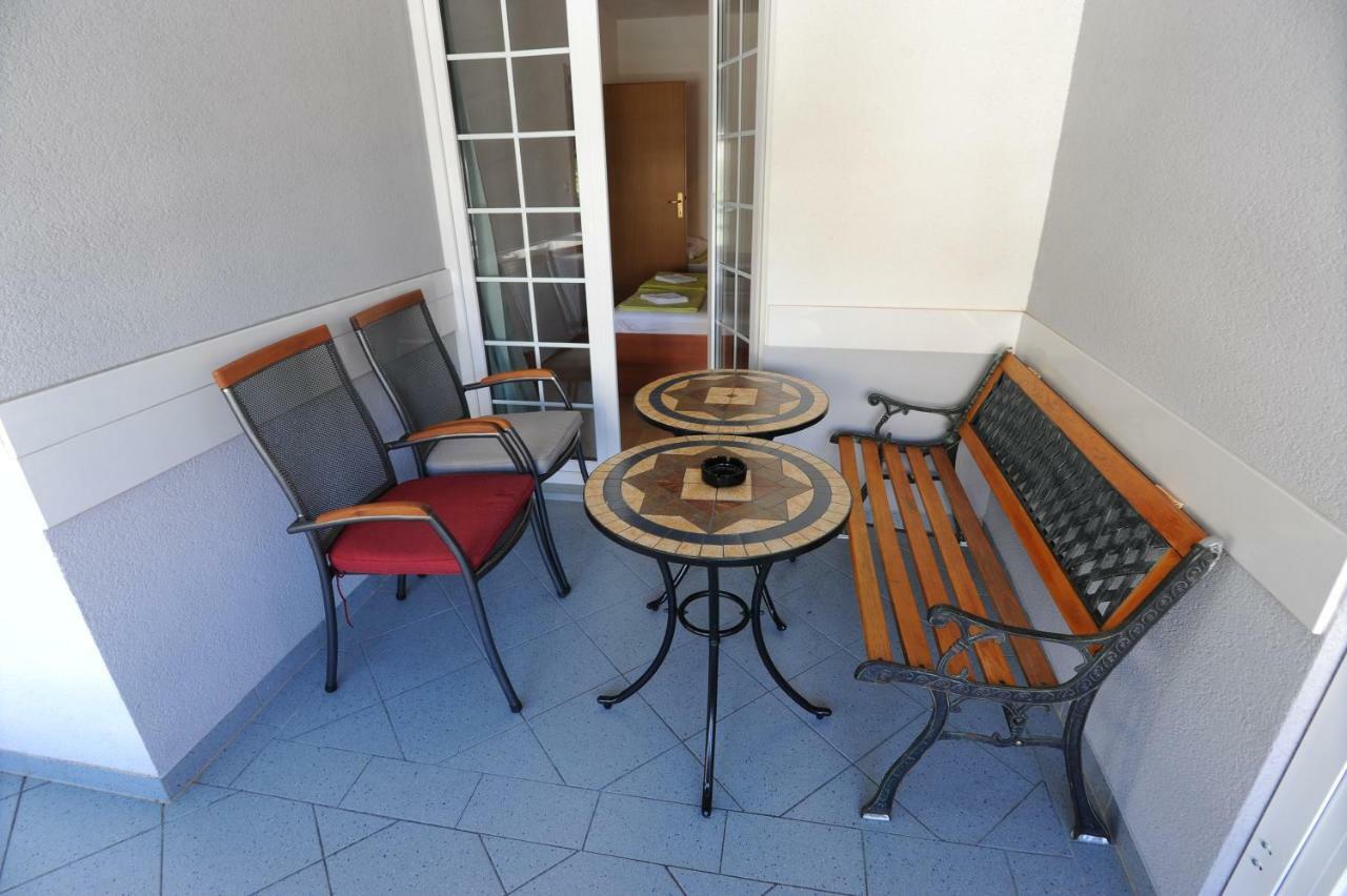 Milic Apartments Makarska Buitenkant foto
