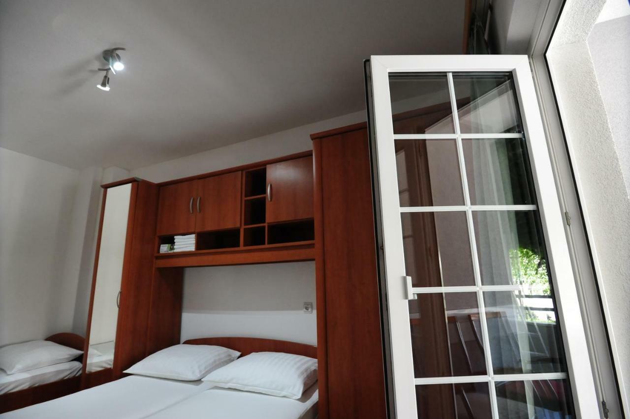 Milic Apartments Makarska Buitenkant foto